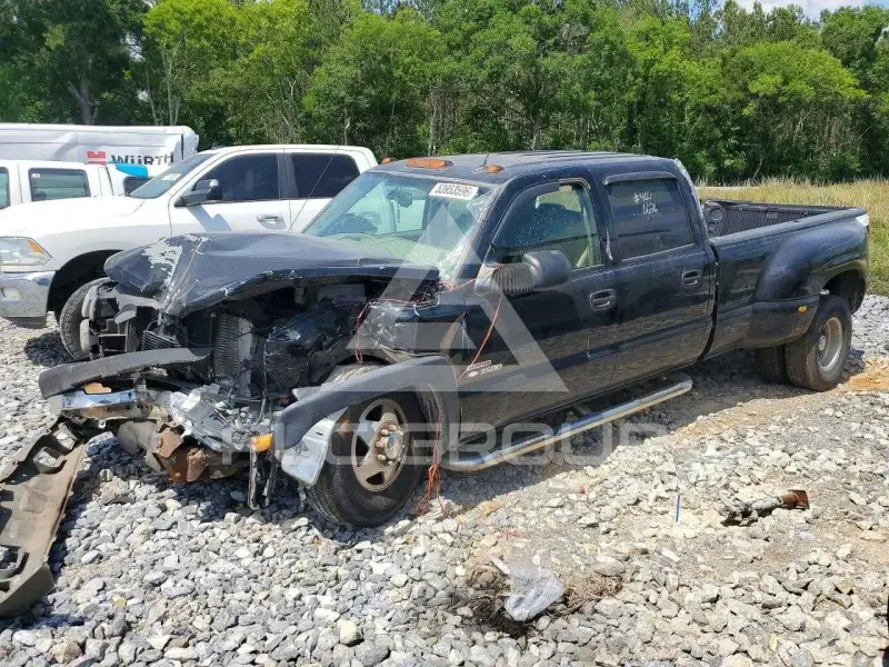2004 Chevrolet Silverado photo