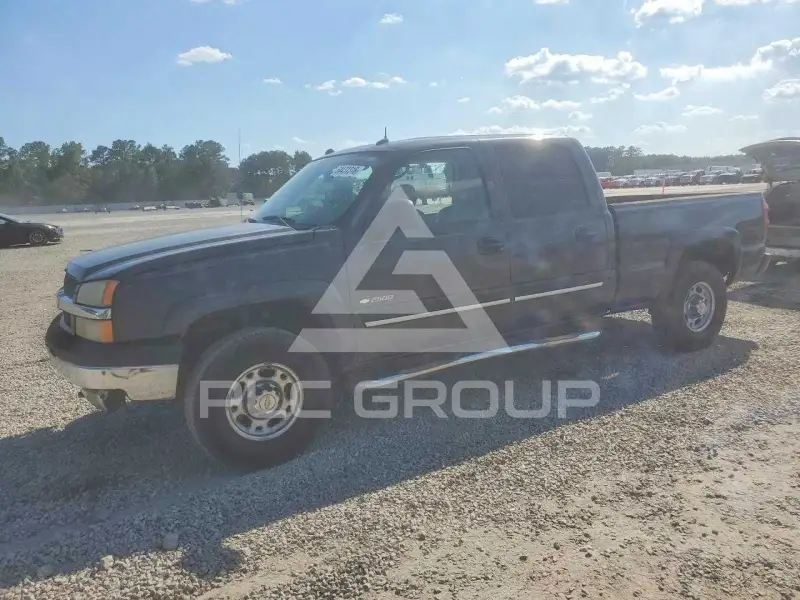 2004 Chevrolet Silverado photo