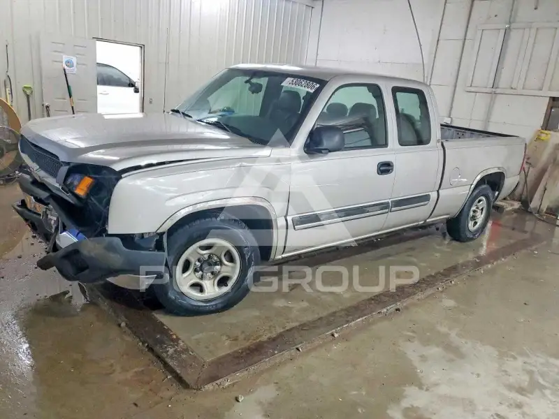 2004 Chevrolet Silverado photo