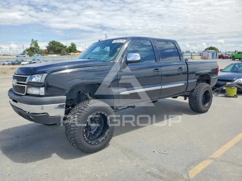 2004 Chevrolet Silverado photo
