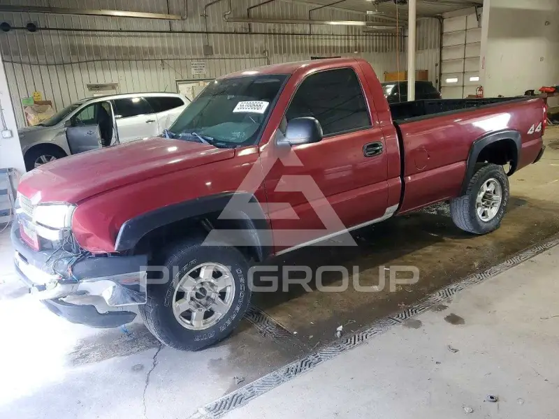 2004 Chevrolet Silverado photo