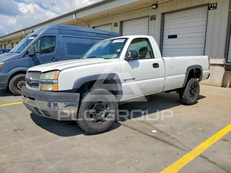 2004 Chevrolet Silverado photo