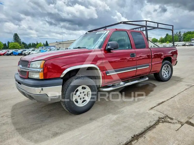 2004 Chevrolet Silverado photo