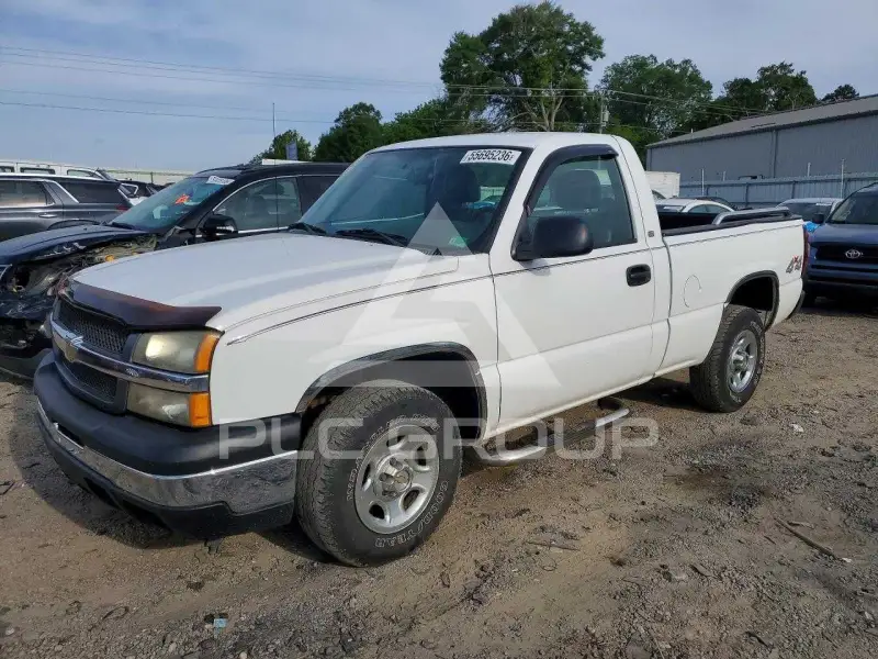 2004 Chevrolet Silverado photo