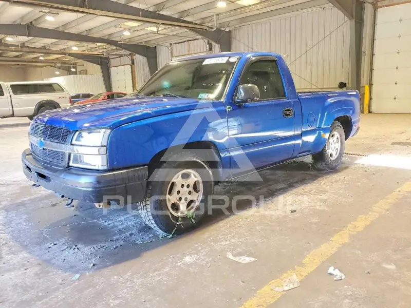 2004 Chevrolet Silverado photo