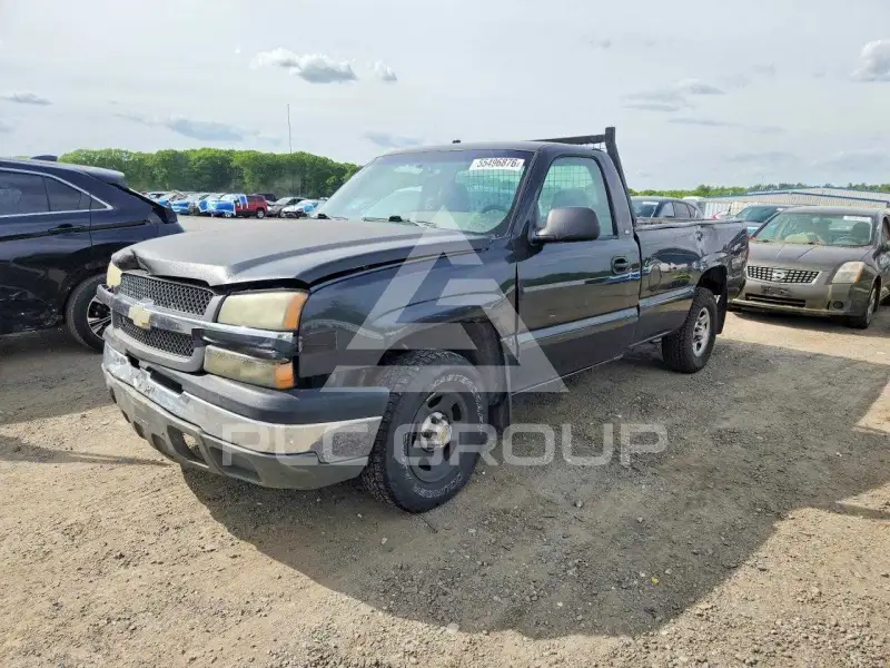 2004 Chevrolet Silverado photo