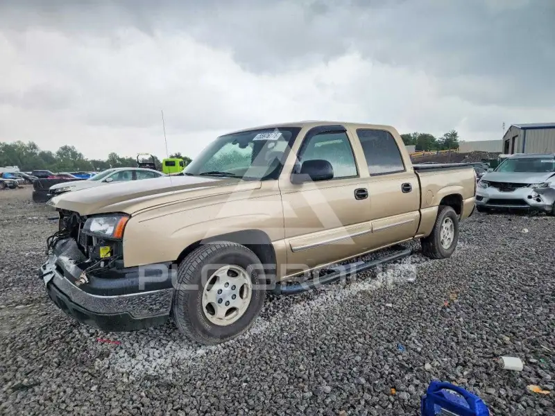 2004 Chevrolet Silverado photo