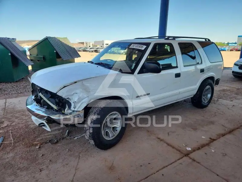 2004 Chevrolet Blazer photo