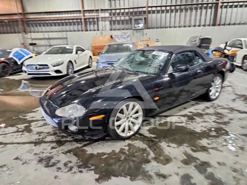 2004 Jaguar XK8 photo