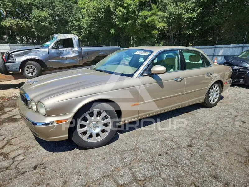 2004 Jaguar XJ photo