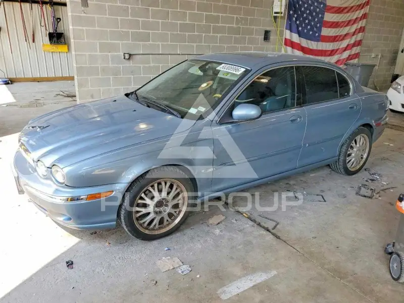 2004 Jaguar X-TYPE photo