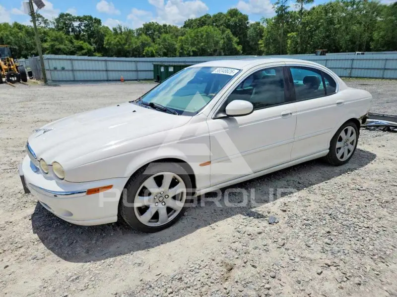 2004 Jaguar X-TYPE photo