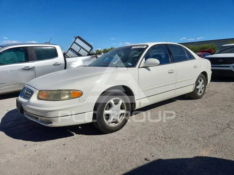 2004 Buick REGAL photo