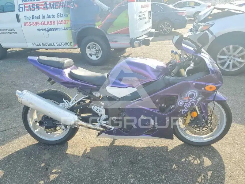 2004 Suzuki GSX photo