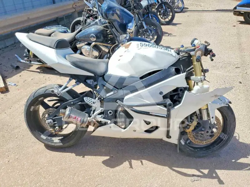 2004 Suzuki GSX фото