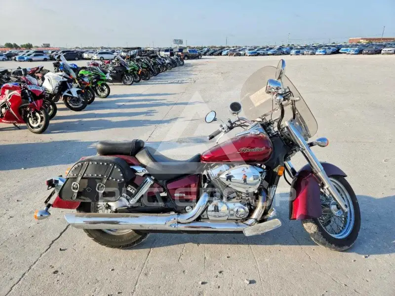 2004 Honda VT photo