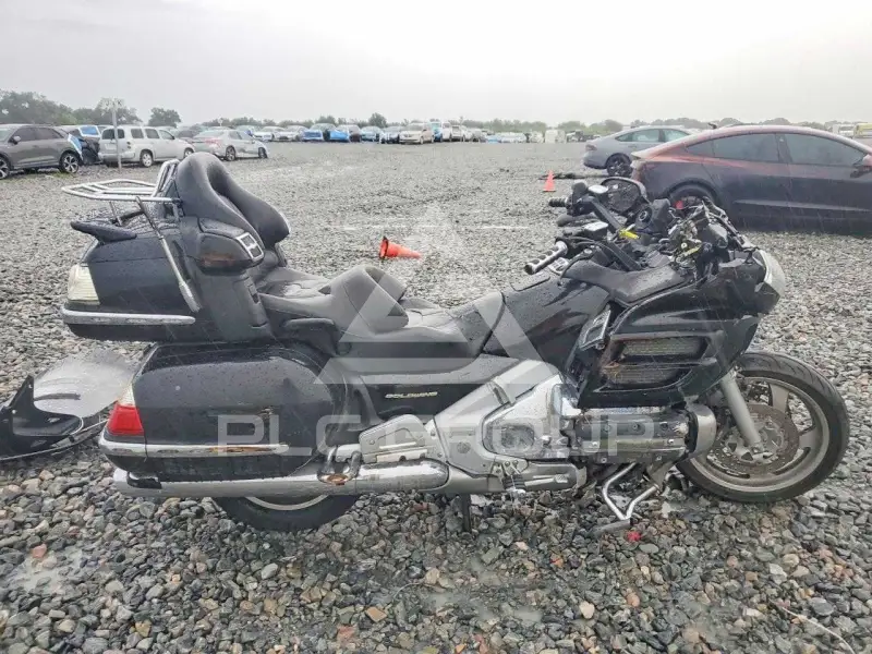 2004 Honda GL photo