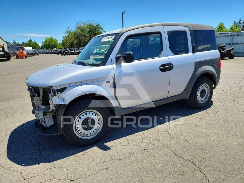 2004 Honda ELEMENT photo
