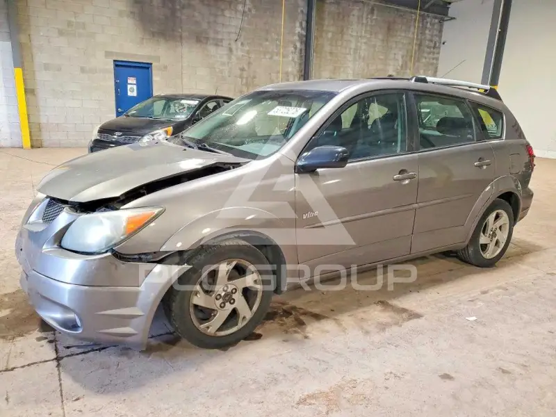 2004 Pontiac VIBE photo