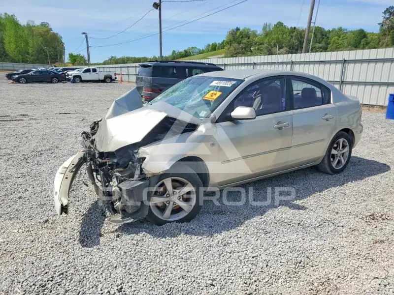 2004 Mazda 3 photo