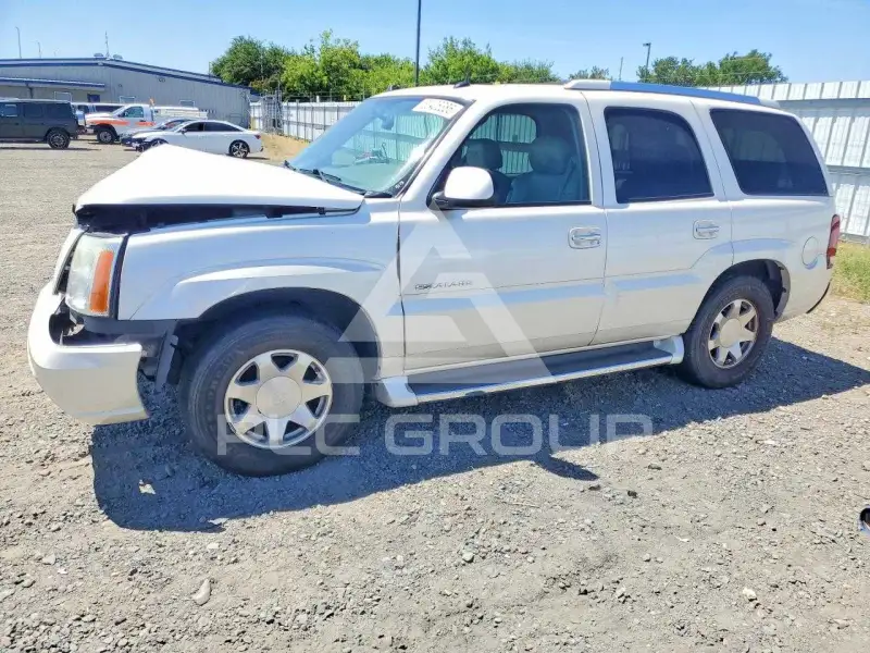 2004 Cadillac ESCALADE фото