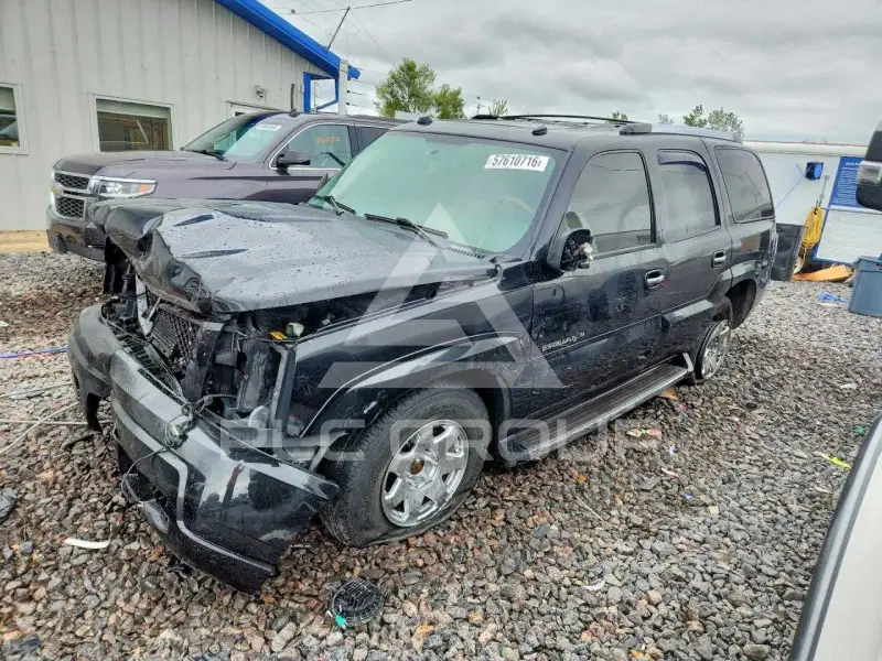 2004 Cadillac ESCALADE photo