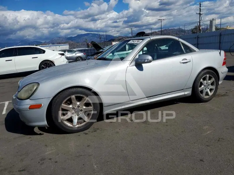 2004 Mercedes Benz SLK-Class фото