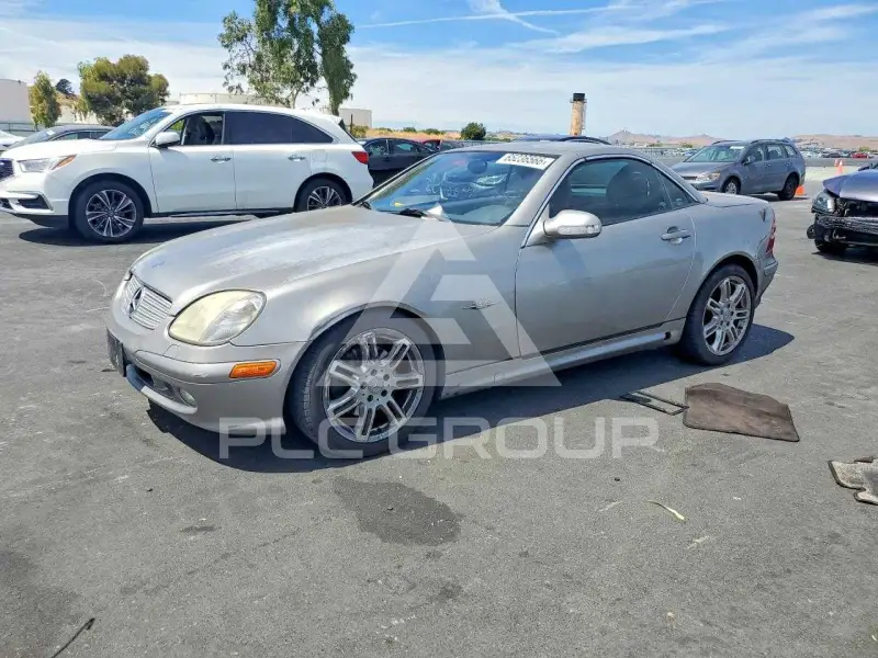 2004 Mercedes Benz SLK-Class photo