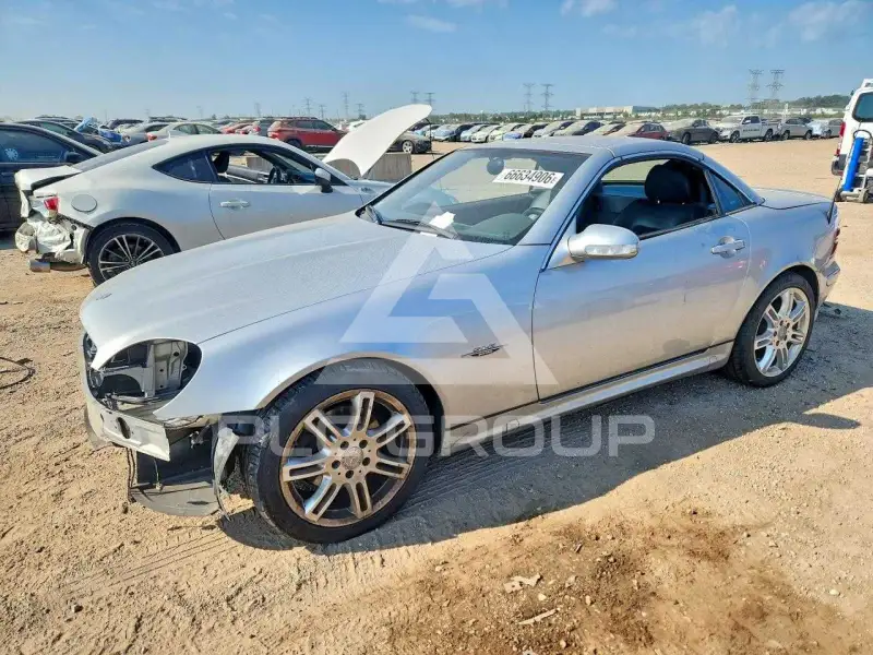 2004 Mercedes Benz SLK-Class photo
