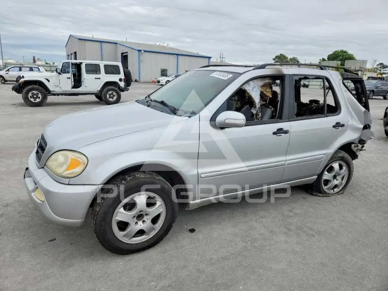 2004 Mercedes Benz ML-Class photo