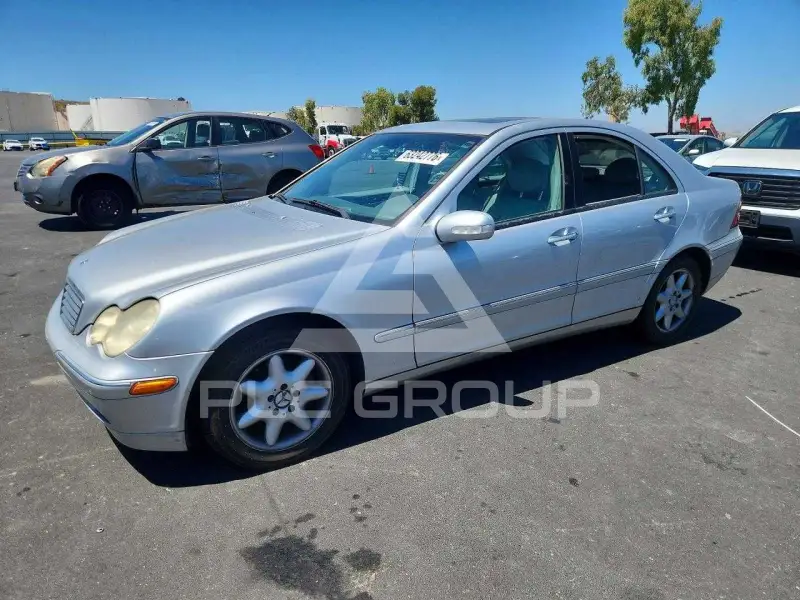 2004 Mercedes Benz C-Class photo