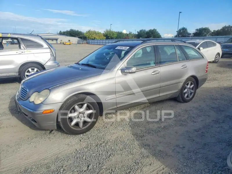 2004 Mercedes Benz C-Class photo