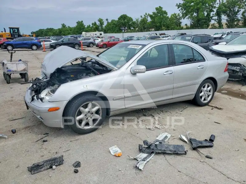 2004 Mercedes Benz C-Class фото
