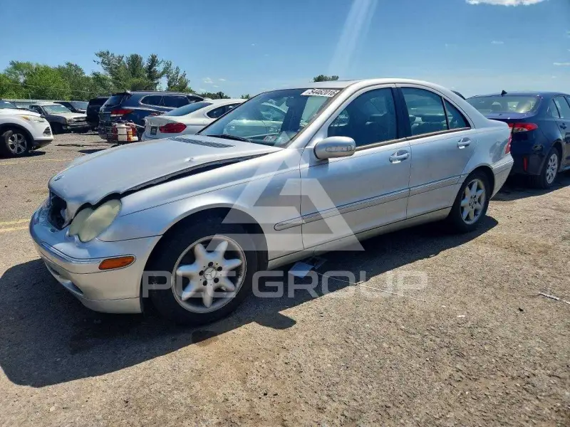2004 Mercedes Benz C-Class photo