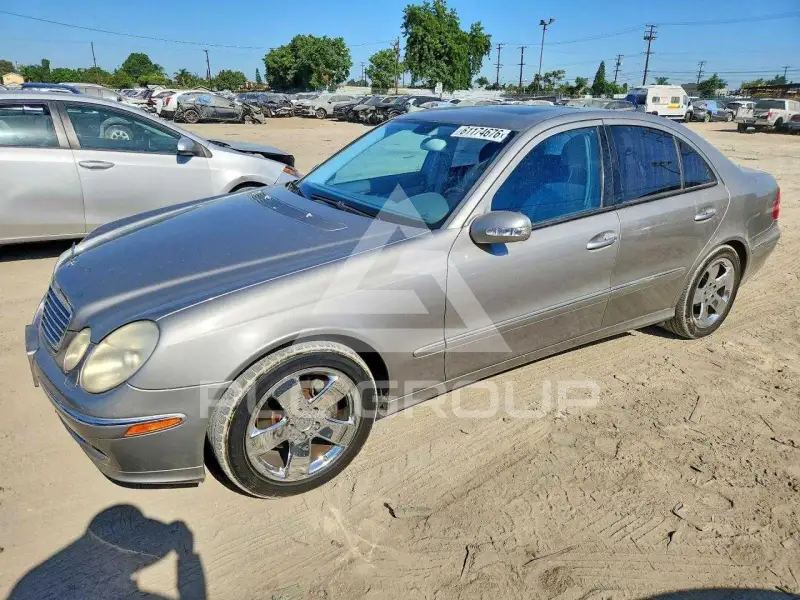 2004 Mercedes Benz E-Class photo