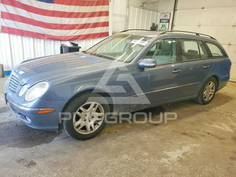 2004 Mercedes Benz E-Class photo