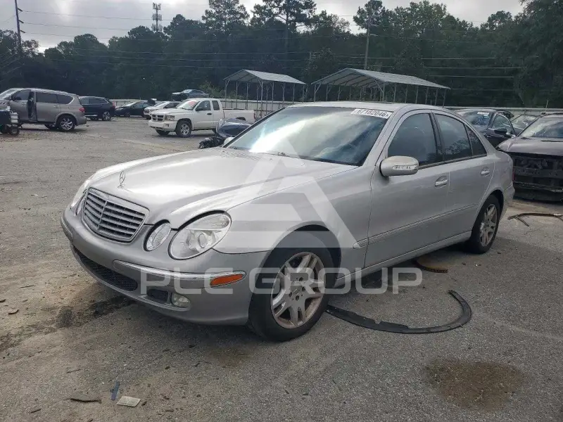2004 Mercedes Benz E-Class photo