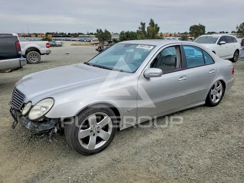 2004 Mercedes Benz E-Class photo