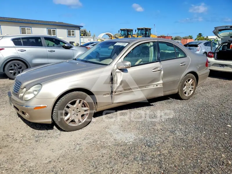2004 Mercedes Benz E-Class photo