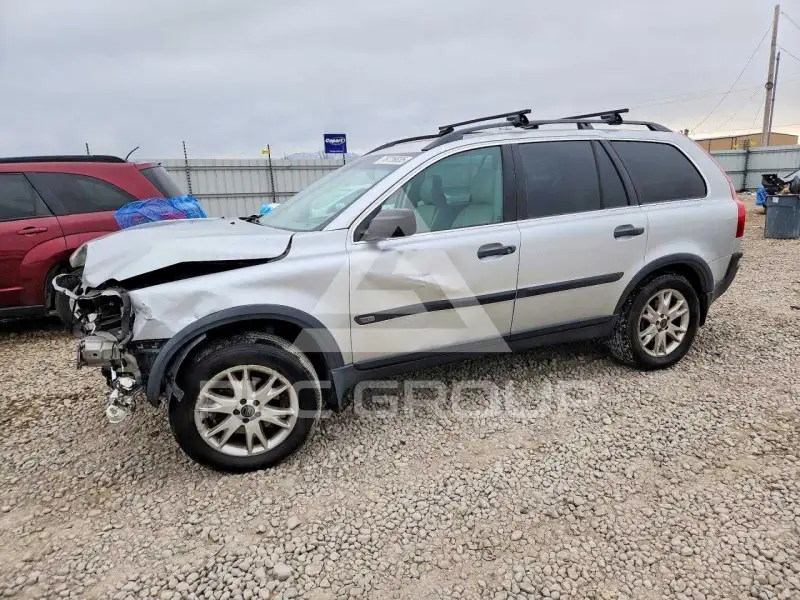 2004 Volvo XC90 photo