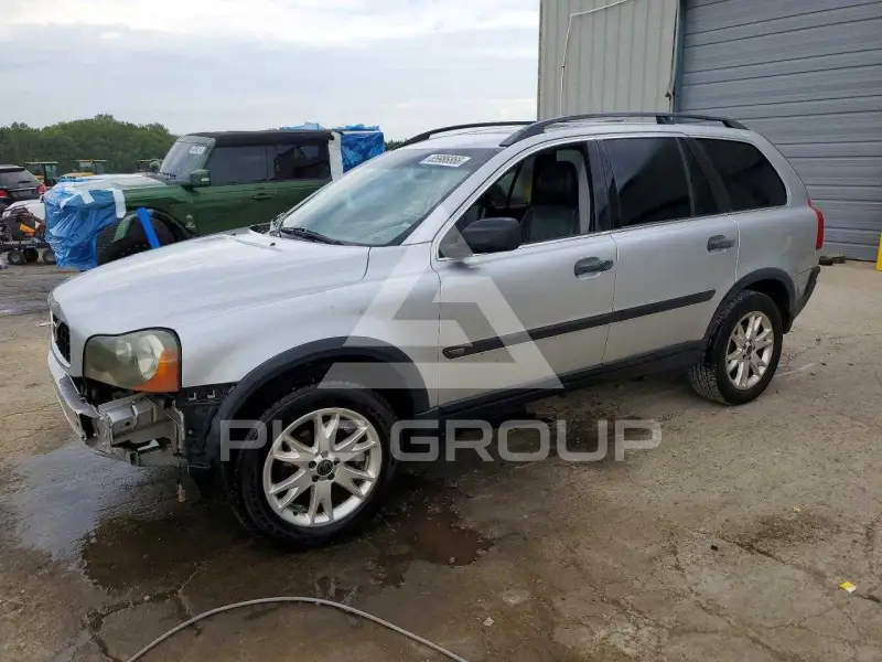 2004 Volvo XC90 photo