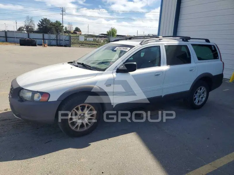 2004 Volvo XC70 photo