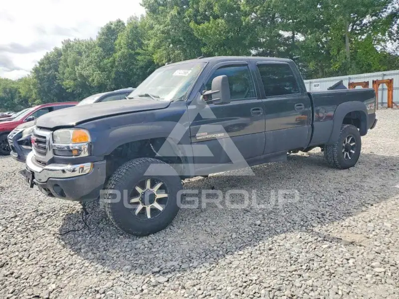 2004 GMC Sierra photo