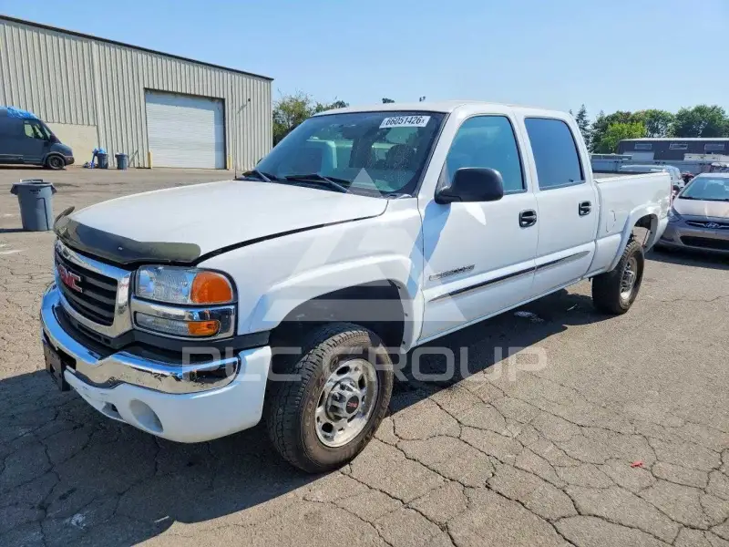 2004 GMC Sierra photo