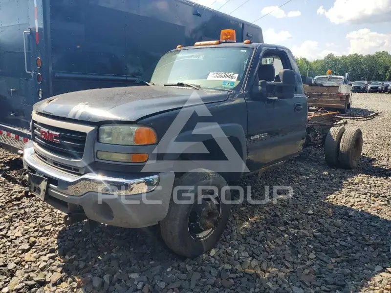 2004 GMC Sierra photo