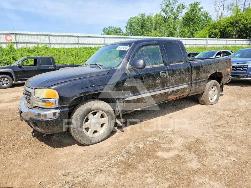 2004 GMC Sierra photo
