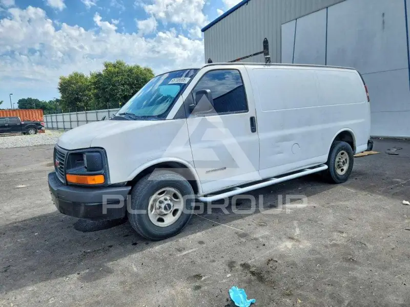 2004 GMC Savana photo