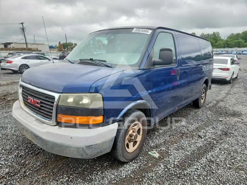 2004 GMC Savana photo