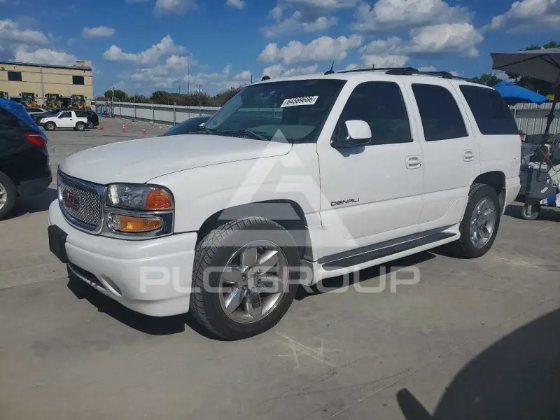 2004 GMC YUKON фото