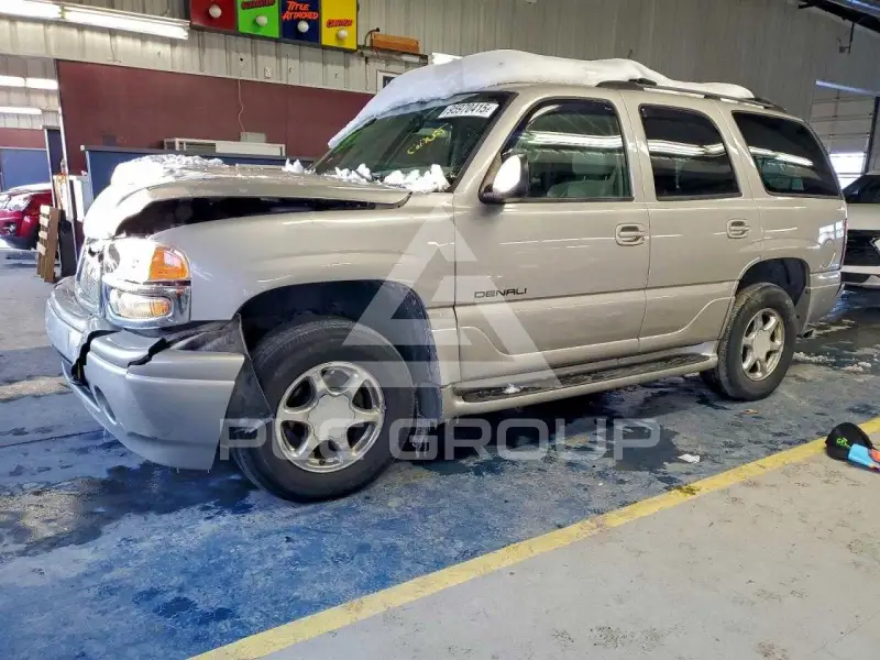 2004 GMC YUKON фото